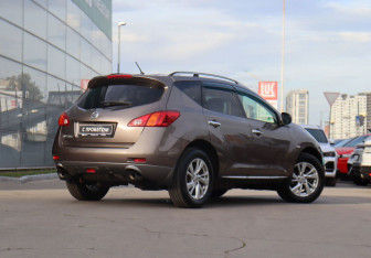 Подержанный автомобиль Nissan Murano Suv 2011 года (5 фото)