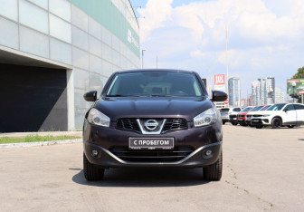 Подержанный автомобиль Nissan Qashqai 2011 года (2 фото)