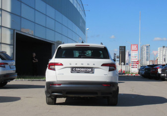 Подержанный автомобиль Skoda Karoq 2020 года (6 фото)