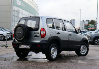 Подержанный автомобиль Chevrolet Niva 2013 года (4 фото)