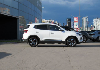 Подержанный автомобиль Chery Tiggo 4 Pro 2023 года (4 фото)