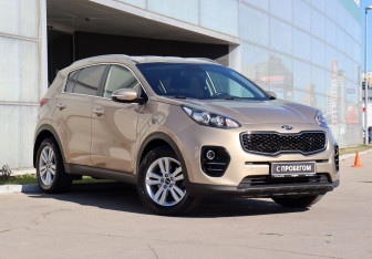 Подержанный автомобиль Kia Sportage 2017 года (3 фото)