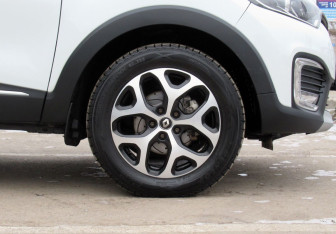 Подержанный автомобиль Renault Kaptur 2018 года (9 фото)