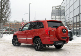 Подержанный автомобиль Chery Tiggo 3 2017 года (7 фото)