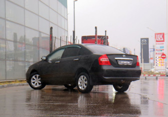 Подержанный автомобиль Lifan Solano 2012 года (7 фото)