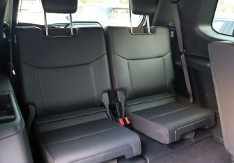 Подержанный автомобиль Toyota Land Cruiser Prado 2024 года (12 фото)