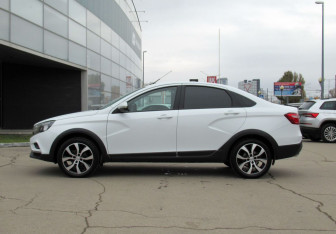 Подержанный автомобиль LADA (ВАЗ) Vesta Sedan 2018 года (8 фото)