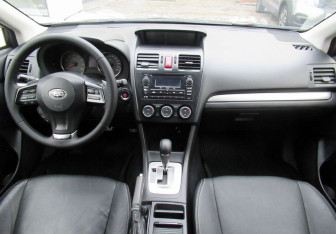 Подержанный автомобиль Subaru Impreza Hatchback 2013 года (15 фото)