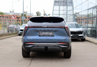 Подержанный автомобиль Geely Atlas 2024 года (6 фото)