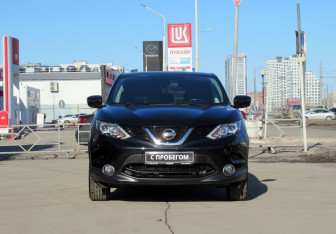 Подержанный автомобиль Nissan Qashqai 2018 года (2 фото)