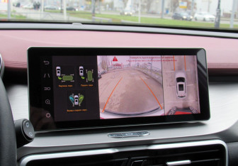 Подержанный автомобиль Geely Coolray 2020 года (14 фото)