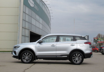 Подержанный автомобиль Geely Atlas Pro 2022 года (8 фото)