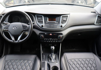 Подержанный автомобиль Hyundai Tucson 2016 года (17 фото)