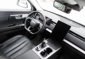 Подержанный автомобиль Jaecoo J7 2023 года (14 фото)