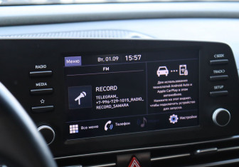 Подержанный автомобиль Hyundai Elantra Sedan 2021 года (17 фото)