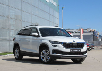 Подержанный автомобиль Skoda Kodiaq 2022 года (3 фото)