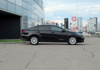 Подержанный автомобиль Kia Cerato Sedan 2020 года (4 фото)