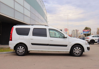 Подержанный автомобиль LADA (ВАЗ) Largus Wagon 2017 года (4 фото)