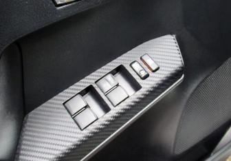 Подержанный автомобиль Toyota RAV4 2014 года (14 фото)