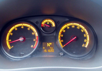 Подержанный автомобиль Opel Corsa 2011 года (13 фото)