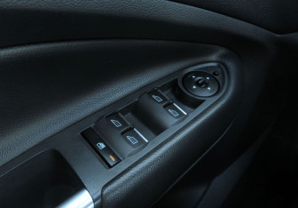 Подержанный автомобиль Ford Kuga 2017 года (12 фото)