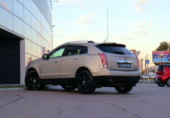 Подержанный автомобиль Cadillac SRX 2012 года (7 фото)