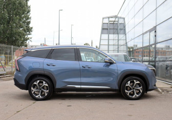 Подержанный автомобиль Geely Atlas 2024 года (4 фото)