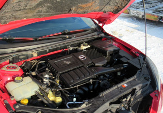 Подержанный автомобиль Mazda 3 Hatchback 2006 года (10 фото)