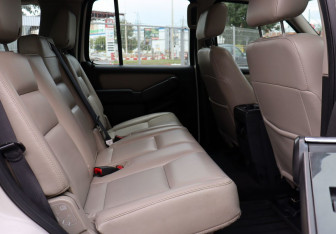Подержанный автомобиль Ford Explorer 2008 года (12 фото)