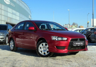 Подержанный автомобиль Mitsubishi Lancer Hatchback 2008 года (3 фото)
