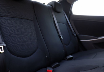 Подержанный автомобиль Hyundai Solaris Sedan 2011 года (10 фото)