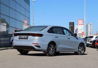 Подержанный автомобиль Geely Emgrand 2023 года (5 фото)