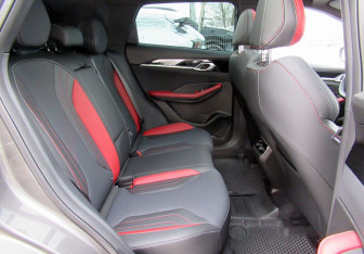 Подержанный автомобиль Geely Coolray 2023 года (23 фото)