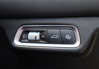 Подержанный автомобиль Geely Coolray 2024 года (18 фото)