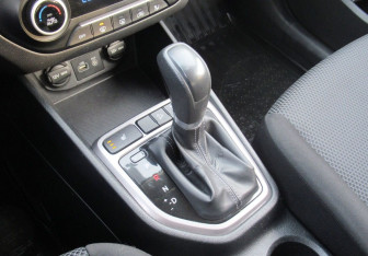 Подержанный автомобиль Hyundai Creta 2016 года (18 фото)