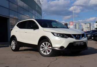 Подержанный автомобиль Nissan Qashqai 2016 года (3 фото)
