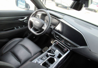 Подержанный автомобиль Geely Tugella 2023 года (12 фото)