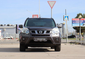 Подержанный автомобиль Nissan X-Trail 2012 года (2 фото)