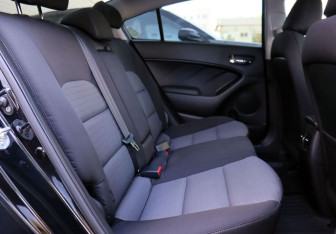 Подержанный автомобиль Kia Cerato Sedan 2013 года (11 фото)