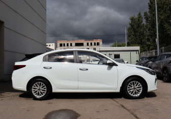 Подержанный автомобиль Kia Rio Sedan 2020 года (4 фото)
