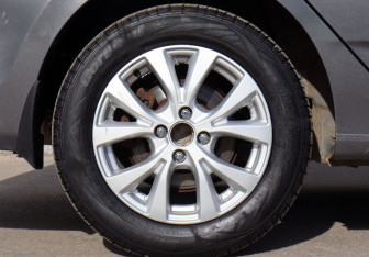 Подержанный автомобиль Hyundai Solaris Sedan 2011 года (9 фото)