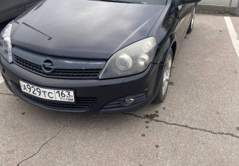 Подержанный автомобиль Opel Astra Hatchback 2007 года (6 фото)