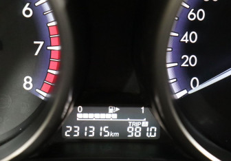 Подержанный автомобиль Mazda 3 Hatchback 2012 года (17 фото)