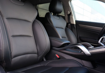 Подержанный автомобиль Geely Atlas Pro 2023 года (12 фото)