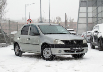 Подержанный автомобиль Renault Logan Sedan 2009 года (3 фото)