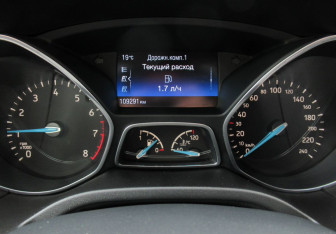 Подержанный автомобиль Ford Focus Hatchback 2018 года (22 фото)