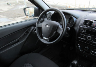 Подержанный автомобиль LADA (ВАЗ) Granta Sedan 2022 года (12 фото)