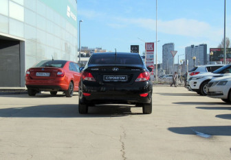 Подержанный автомобиль Hyundai Solaris Sedan 2013 года (6 фото)