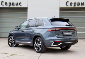 Подержанный автомобиль Geely Monjaro 2025 года (7 фото)
