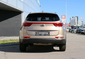 Подержанный автомобиль Kia Sportage 2017 года (6 фото)